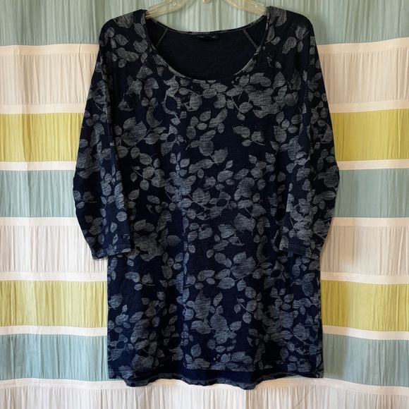 J Jill Floral Print Top Indigo Blue 3/4 length sleeve Sz Medium - Picture 2 of 9